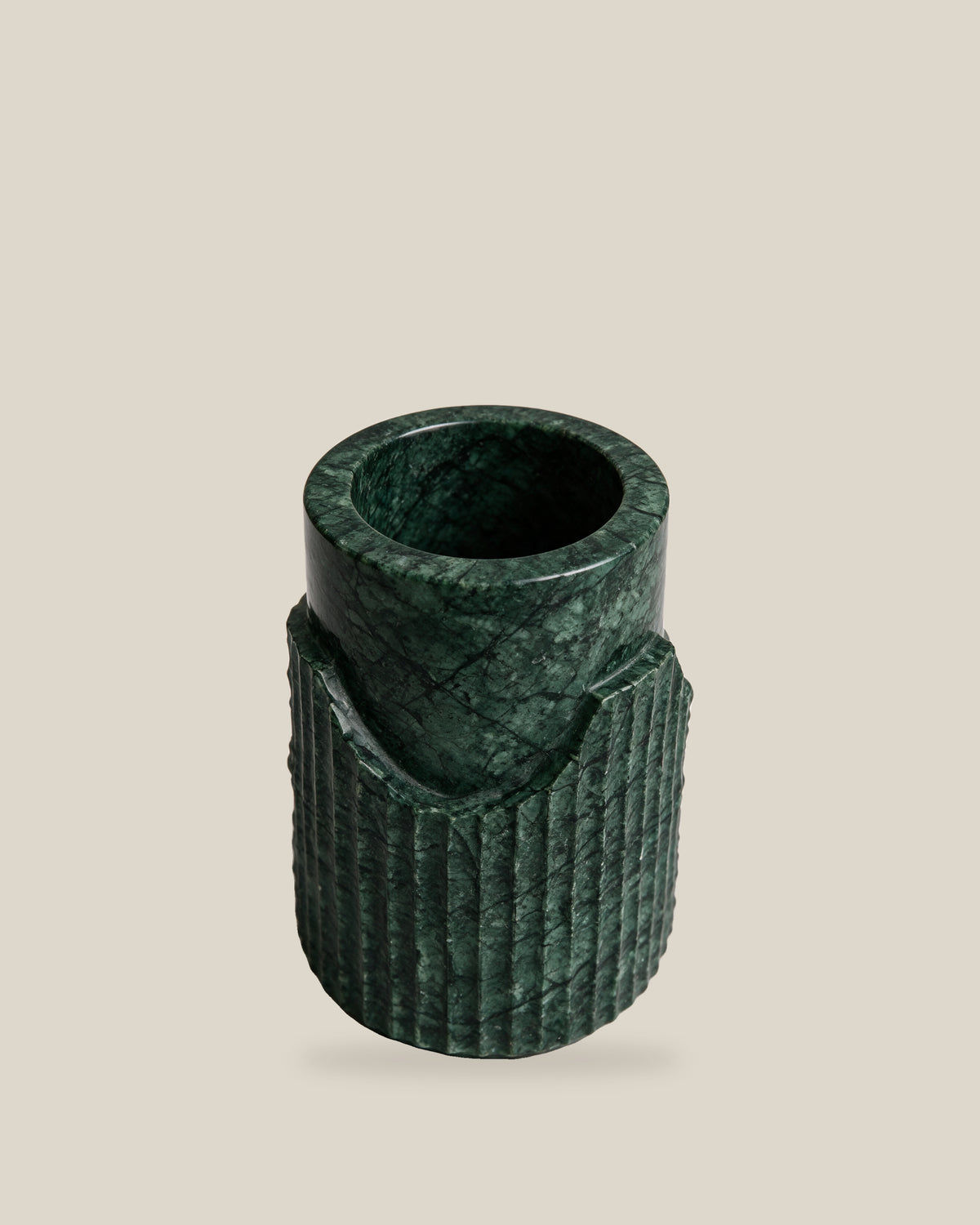 Colesseum Short Verde Green Angle 02